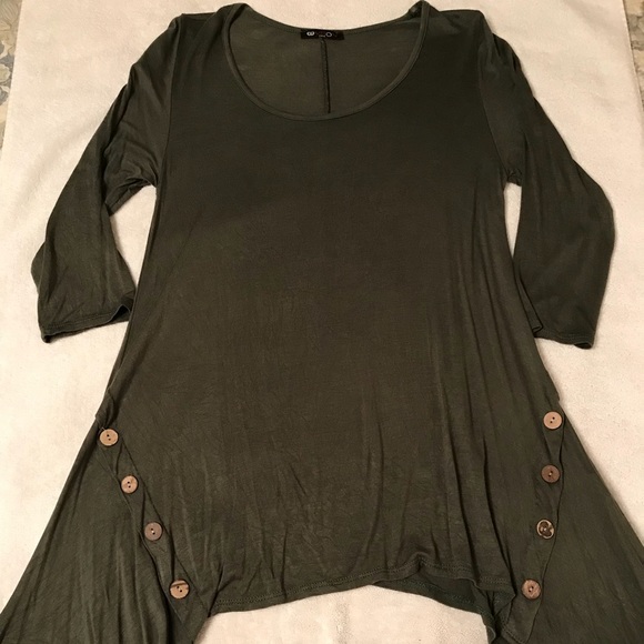 vision Tops - Green shark bite tunic